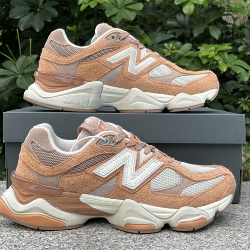 New Balance lace-up unisex running shoes